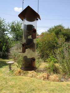 lot 71 image: BIRD FEEDER