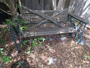 lot 75 image: VINTAGE WOOD & METAL BENCH