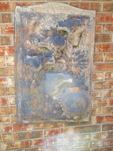 lot 82 image: OUTDOOR WALL DECOR