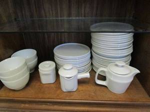 lot 168 image: WHITE PORCELAIN PLATES, BOWLS, &amp MORE