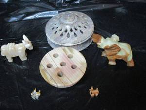 lot 169 image: MARBLE ANIMALS &amp TRINKET BOX