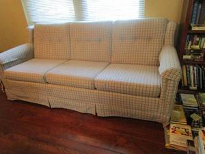 lot 181 image: TOUGH MAX PULLOUT SLEEPER SOFA.&nbsp