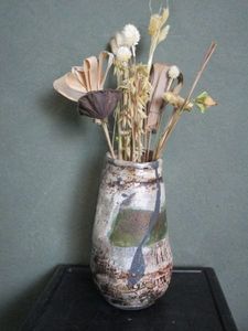 lot 184 image: HANDMADE FLORAL POT W FAUX FLORAL