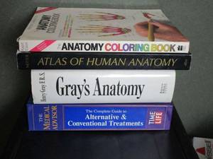 lot 207 image: MEDICAL & ANATOMY BOOKS
