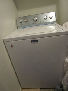 lot 202 image: MAYTAG WASHER, WORKING