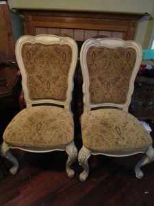 lot 302 image: 2 VINTAGE THOMASVILLE CHAIRS, IN GREAT CONDITION, HIGH END QUALITY