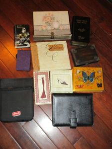 lot 322 image: NEW NOTEPADS, OFFICE BINDERS, UNIQUE BOXES