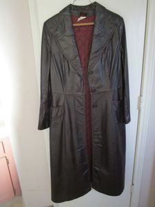 lot 215 image: OPERA LEATHER TRENCH COAT SIZE 1314