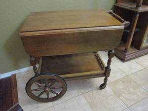 lot 251 image: VINTAGE DUAL DROPLEAF WAGONWHEEL BAR CART&nbsp