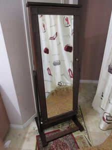 lot 274 image: JEWELRY STAND WITH MIRROR