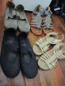 lot 287 image: WOMENS BARETRAP SANDALS SIZE 8.5, ZEE ALEXIS SHOES SIZE 39, SANDALS