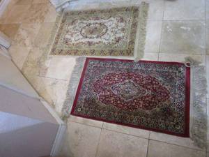 lot 295 image: ACCENT RUGS