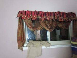 lot 333 image: RED THEMED WINDOW CURTAINS &amp TAUPE WINDOW CURTAINS