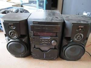 lot 395 image: SONY 60 DISC CHANGER BOOMBOX SPEAKER SYSTEM W TAPE DECKS
