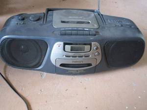 lot 343 image: BOOMBOX CD PLAYER, RADIO, TAPE DECK