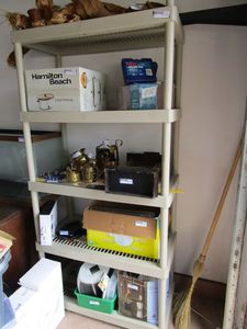 lot 387 image: SHELVING UNIT, CONTENTS NOT INCLUDED.