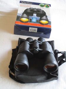 lot 431 image: VIVITAR BINOCULARS WCARRYING CASE IN BOX