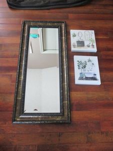 lot 366 image: MIRROR, BATHROOM DECOR