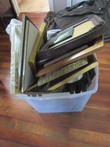 lot 367 image: LARGE VARIETY OF PICTURE FRAMES