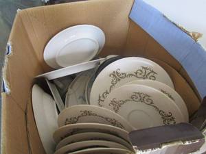 lot 349 image: BOX OF VARIOUS DISHES