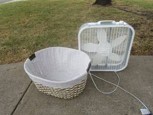 lot 390 image: LASKO FAN &amp LINED WICKER BASKET WHANDLES