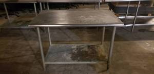 lot 21 image: Stainless Steel Prep Table w Shelf