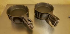 lot 119 image: Lot of 12 BRAND NEW Cast Iron 5 Skillets