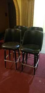 lot 138 image: Lot of 4 Swivel Barstools