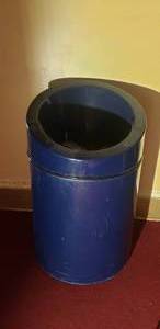 lot 207 image: Large Navy Blue Trash Can w Removable Lid