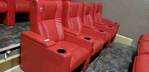 lot 250 image: Lot of 4 Luxury Media Lounge Chairs CHAIRS DO NOT HAVE POWER