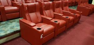 lot 305 image: Lot of 4 Electric Power Reclining w Power Footrest Media Lounge Chairs