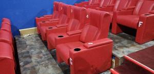 lot 312 image: Lot of 4 Luxury Media Lounge Chairs CHAIRS DO NOT HAVE POWER