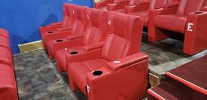 lot 313 image: Lot of 4 Luxury Media Lounge Chairs CHAIRS DO NOT HAVE POWER