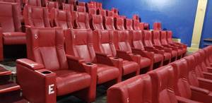lot 323 image: Lot of 9 Luxury Media Lounge Chairs CHAIRS DO NOT HAVE POWER