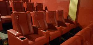 lot 337 image: Lot of 4 Luxury Media Lounge Chairs CHAIRS DO NOT HAVE POWER