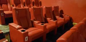 lot 338 image: Lot of 4 Luxury Media Lounge Chairs CHAIRS DO NOT HAVE POWER
