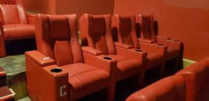 lot 339 image: Lot of 4 Luxury Media Lounge Chairs CHAIRS DO NOT HAVE POWER