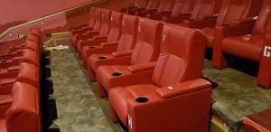 lot 347 image: Lot of 7 Luxury Media Lounge Chairs CHAIRS DO NOT HAVE POWER