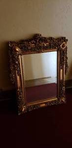 lot 225 image: Beautiful & Ornate Gold Wall Hanging Mirror