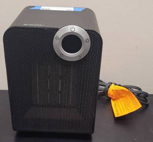 lot 39 image: AIR CHOICE PORTABLE HEATER. MODEL PTC-1603R AS SHOWN.