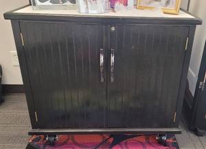 lot 41 image: ROLLING STORAGE CABINET AS SHOWN. APPROX. 37.45 W x 28.25 D x 33 H.