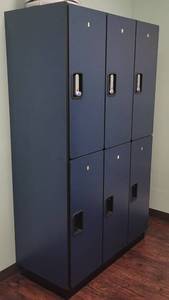 lot 100 image: RETAIL PRICE $1,890 SALSBURY 15 WIDE DOUBLE TIER DESIGNER WOOD LOCKER IN COLOR SHOWN WITH ELECTRONIC LOCKER LOCKS. APPROX. 45 W X 76 H X 18 D.