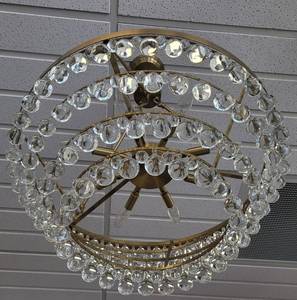 lot 502 image: LARGE GLASS CHANDELIER IN STYLE AND DESIGN SHOWN. MUST SEE APPROX. 25.5 W x 32.5 H.