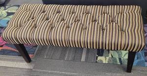 lot 120 image: ACCENT BENCH IN DESIGN AND COLOR AS SHOWN. APPROX. 50 L x 19.5 W x 20 H.
