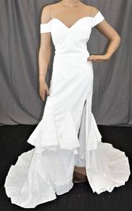 lot 349 image: WEDDING DRESS IN DESIGN AND COLOR AS SHOWN. SIZE 24.