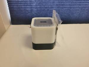 lot 233 image: POBEES BLUETOOTH SPEAKER WITH LIGHT AS SHOWN.