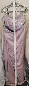lot 388 image: LOT OF 6 VARIETY OF DRESSES AS SHOWN.