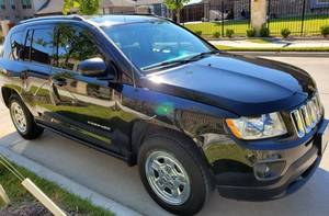 lot 2 image: 2014 JEEP COMPASS LL VIN# 1C4NJCBA5ED547971 WITH ONLY 101, 570 MILES. THE CAR RUNS AND DRIVES AS SHOULD WITH NO KNOWN MECHANICAL PROBLEMS. CLEAR TITLE IN HAND. MUST SEE
