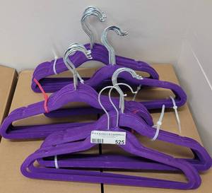 lot 525 image: LOT OF VELVET HANGERS IN COLORS AS SHOWN.