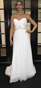 lot 371 image: WEDDING DRESS IN DESIGN AND COLOR AS SHOWN.
